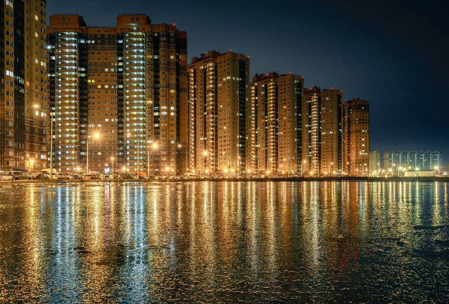 Парнас санкт-петербург ночью. Район парнас санкт-петербург. Санкт-петербург парнас вечером. Район парнас санкт-петербург. Спальный район мурино.