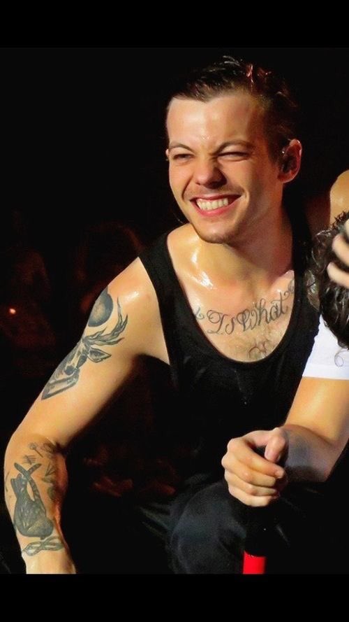 no thoughts just louis tomlinson in tank tops ~ a much needed thread ~