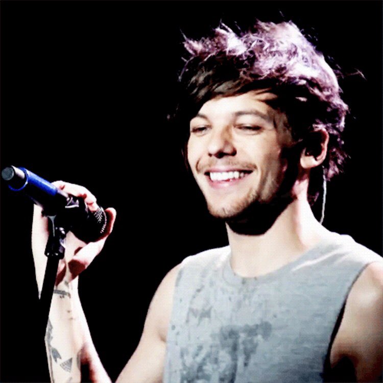 no thoughts just louis tomlinson in tank tops ~ a much needed thread ~