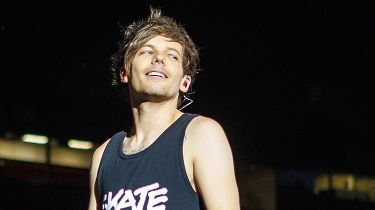 no thoughts just louis tomlinson in tank tops ~ a much needed thread ~