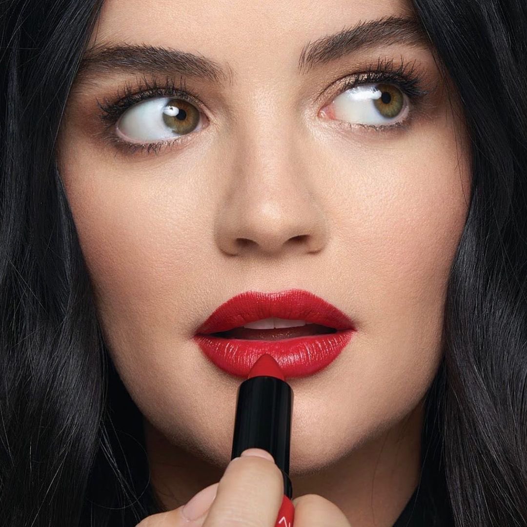 Lip Vibes in shade Love Yourself 💄 
<a href="/AlmayCosmetics/">ALMAY</a> 
#almaylipvibes