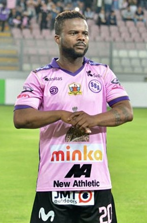 . Camiseta  @sportboys 2018. Marca: S3. Oficial: Rosada / Negro. Alterna: Negro / Rosado . Sr. Del Mar: Rosado / Morado.  Sponsors: New Athletic | Minka | Sporade | Sanitas | Chery