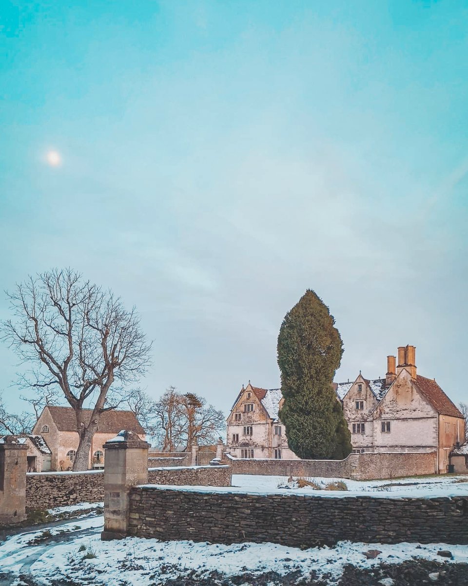 FullerSearch's tweet photo. It's been another hectic week in #theCotswolds of searching for off-market #property, #negotiation, managing expectations and replying to all the requests coming in. Looking forward to a quiet night #infrontofthefire!
The image was taken last weekend on the way home.
#countrylife https://t.co/VwNFWsknzA
