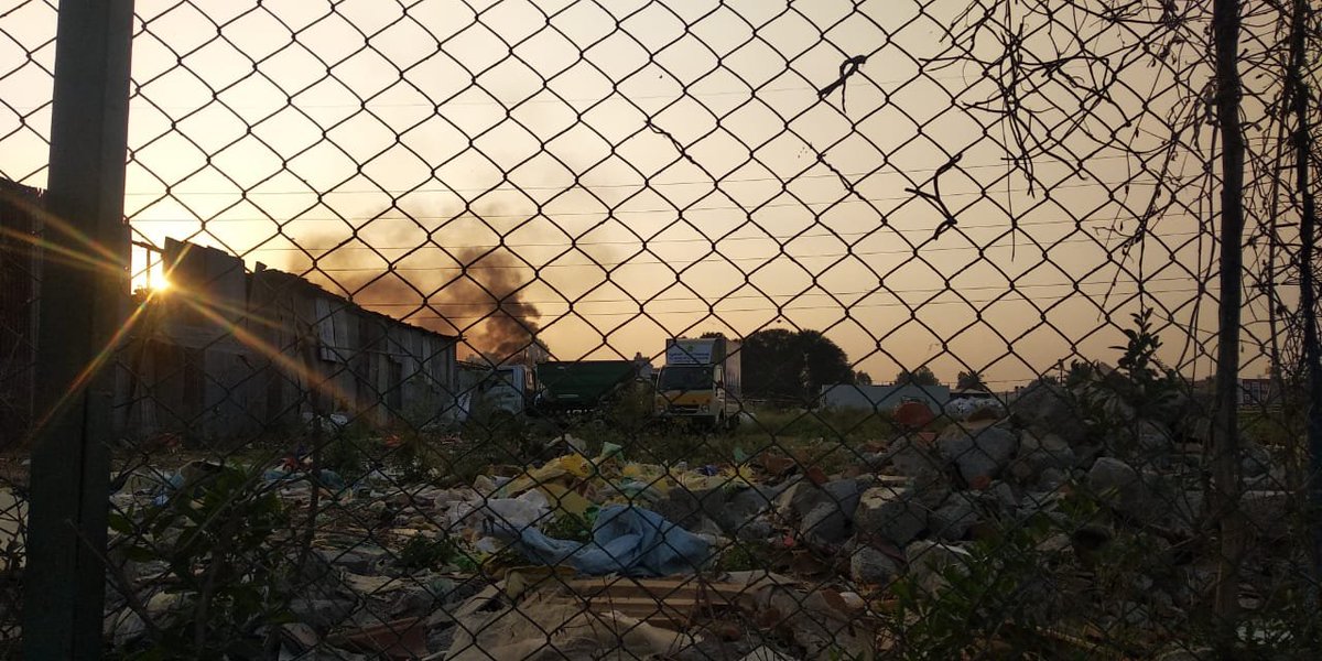 KavithaReddyKR's tweet photo. Respected @Randeep_Dev @BBMPSWMSplComm @BBMPSWMJtComm this is just outside Kudlu Doddakere Ward191, Garbage dumping, burning, segregation, storage both by BBMP n Illegal by others happens here, request your attention, since its in Lake buffer zone its is a serious concern. https://t.co/amQ3Virczk