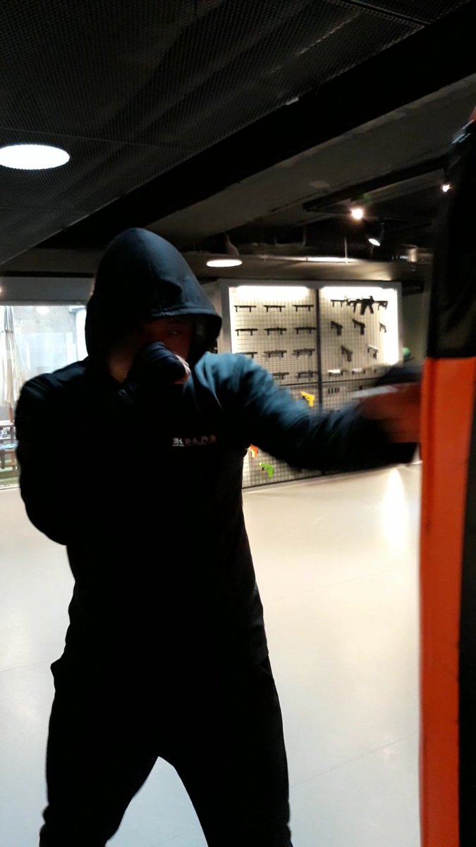 (사과즙아저씨,무료경호원)첸 tweet media