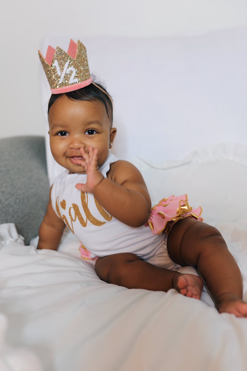 jaylabrenae's tweet photo. She loves to wave lol👋🏽💝 https://t.co/F7UtQ0oERD