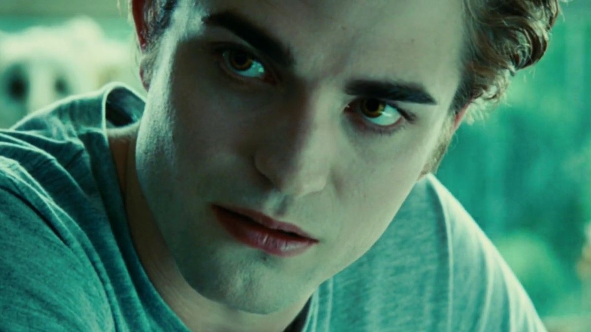 twilight renaissance  fanpage on X: twilight (2008) with and