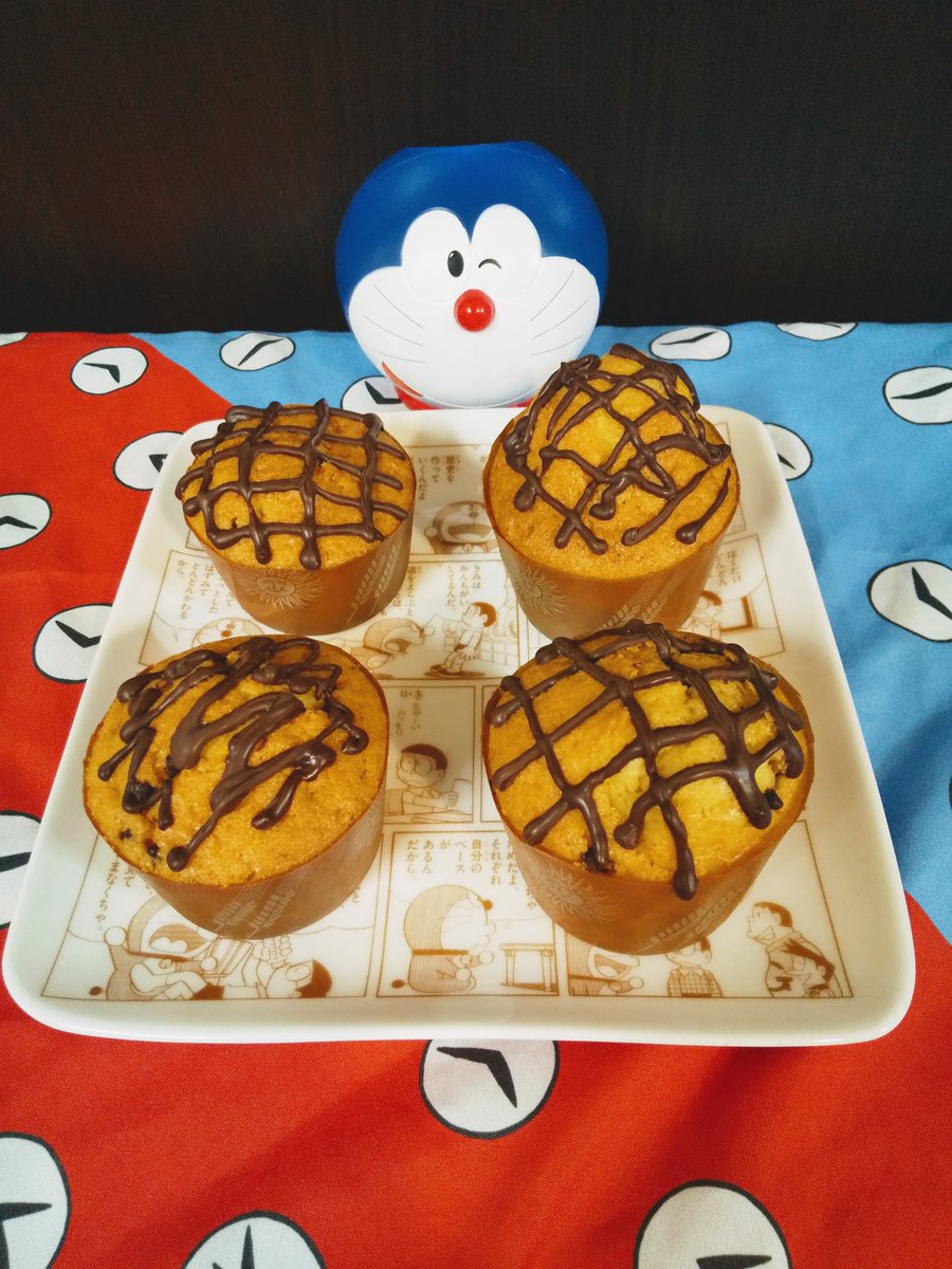 れ一ちゃん Twitterの皆様 おはようございます 昨日 知り合いに 巨人のジャンパー エコバック 貰いました 非売品で価値があるみたい そして チョコチップカップケーキ作ったよ 膨らみバランスが失敗 今日も宜しくお願いしますね 手作りおやつ れ一ちゃん Twitterの皆様 おはようございます 昨日 知り合いに 巨人のジャンパー エコバック 貰いました 非売品で価値があるみたい そして チョコチップカップケーキ作ったよ 膨らみバランスが失敗 今日も宜しくお願いしますね 手作りおやつ