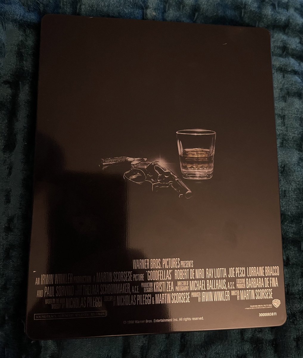 bmurphy28's tweet photo. 🚨 Digital code giveaway 🚨 

RT and follow me &amp; @HufflePuffin_ for a chance to win a Goodfellas code!! Will draw a winner on Wednesday. Good luck everyone!!

Also I love my new #steelbook https://t.co/8sTpsbekkE