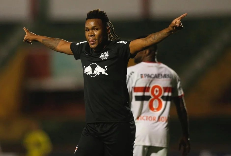 BragantinoNet's tweet photo. Emprestado pelo Corinthians ao Red Bull Bragantino, o volante Matheus Jesus foi liberado pelo clube de Bragança Paulista nesta quinta-feira, 24 dias antes do final de seu contrato de empréstimo. A informação foi veiculada pelo Globo Esporte.

#MassaBruta https://t.co/tEMODfc34L