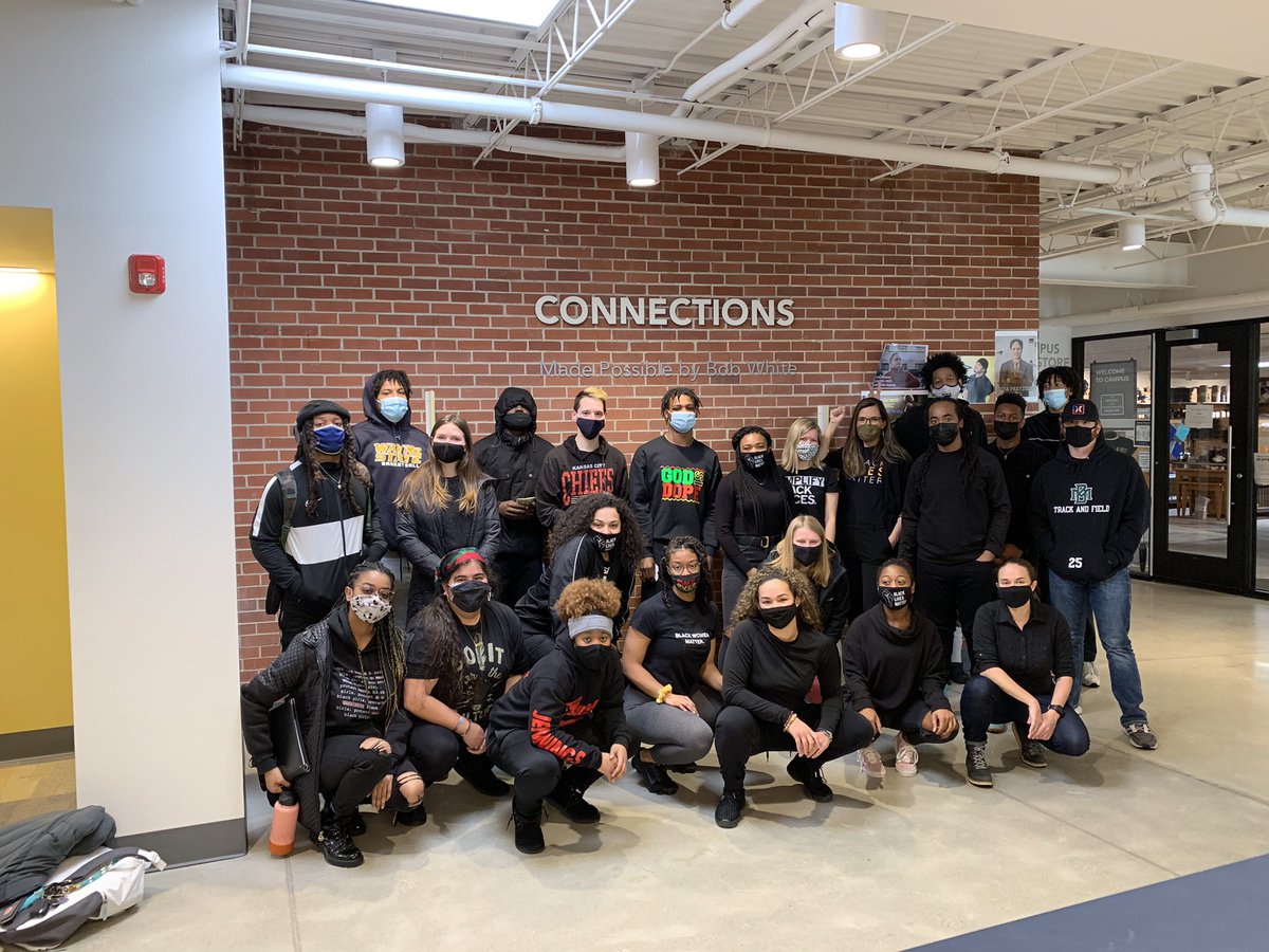GracelandBSU's tweet photo. Great turnout today! Thank you to everyone who came and supported us and wore the colors this week!🖤✊🏼✊🏽✊🏾✊🏿 Be on the look out for updates and announcements for the rest of the months events! https://t.co/269wZmGszi