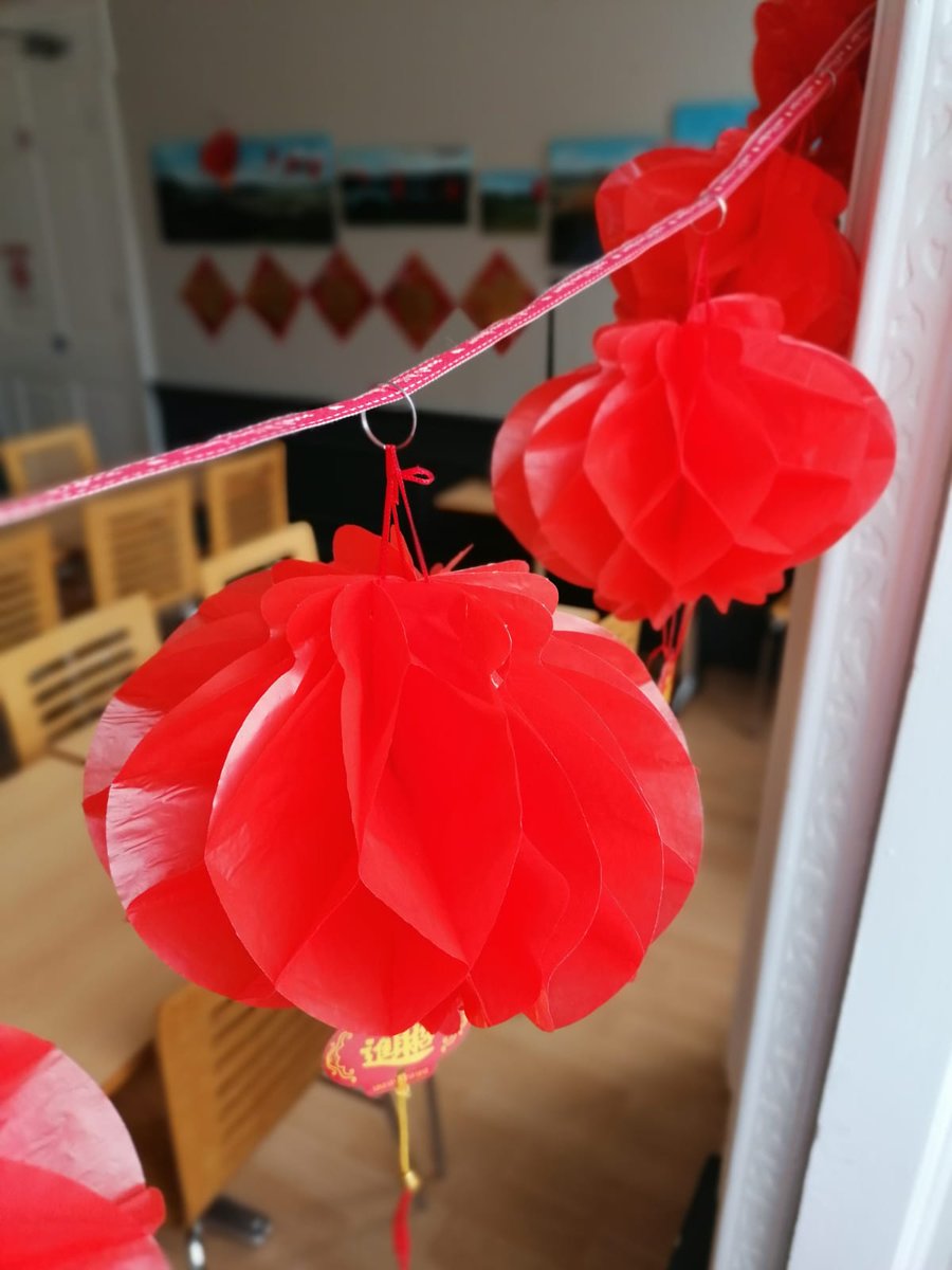 mone_sheila's tweet image. We decorated the house ready for Chinese New Year and ordered take away #itistheweekend 🐉🌸🍜@habsmonmouth @MonBoysPrep