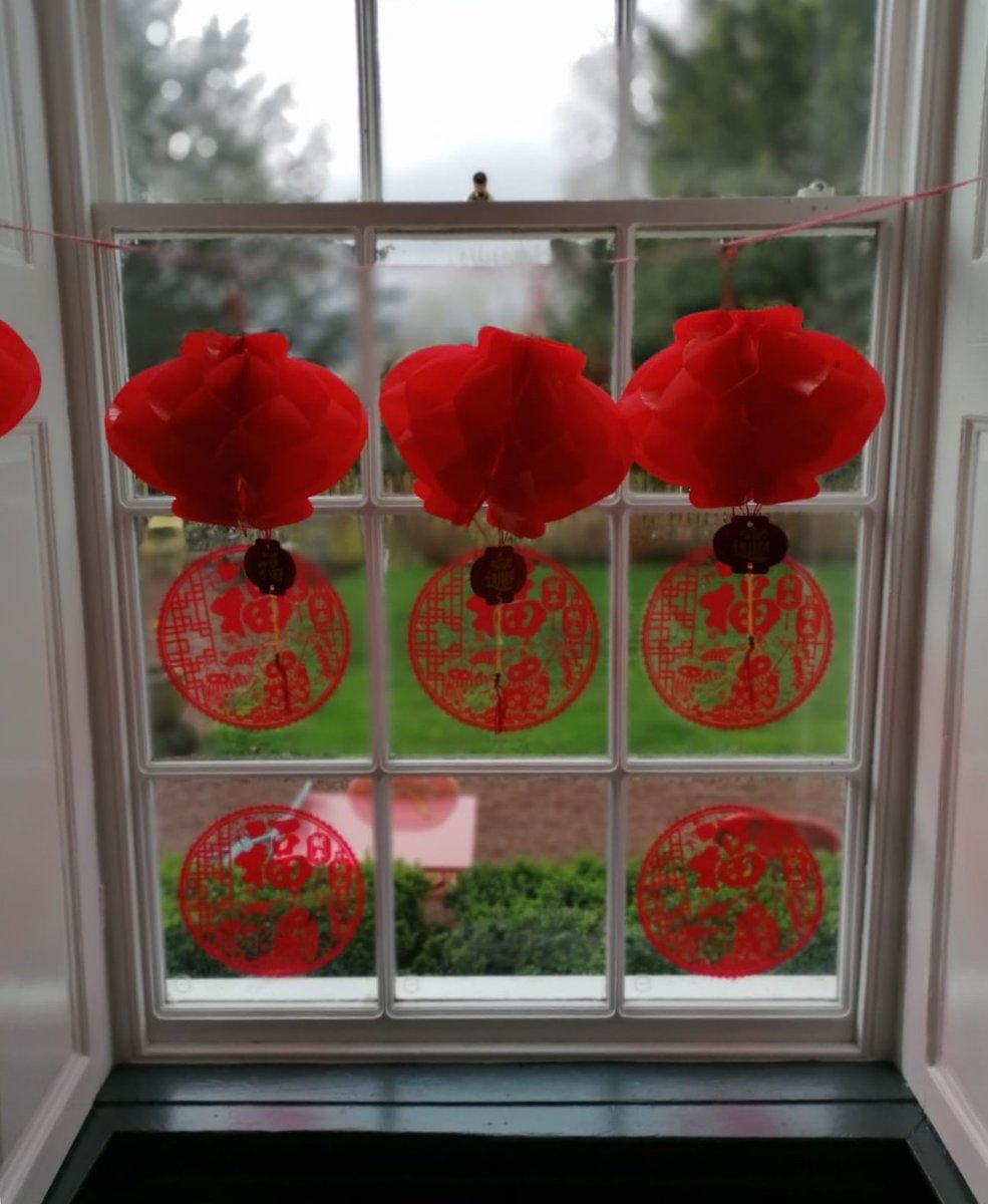 mone_sheila's tweet image. We decorated the house ready for Chinese New Year and ordered take away #itistheweekend 🐉🌸🍜@habsmonmouth @MonBoysPrep