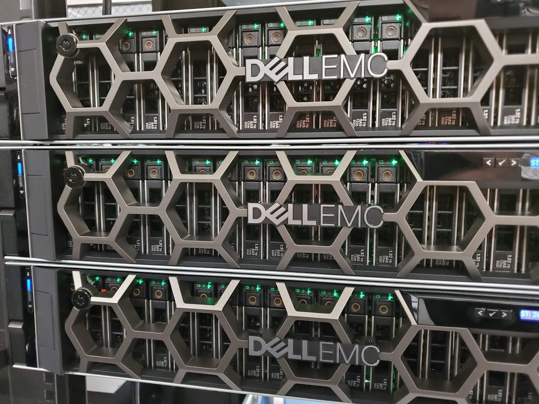 Did you know we provide data centre services across Canada? If you need anything from new infrastructure being installed, service on existing infrastructure or decommissioning infrastructure we can assist anywhere across the country!

#datacentre #infrastructure #colocation