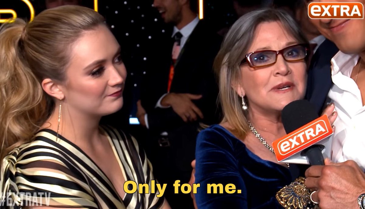 SlLENTPRINCESS's tweet photo. carrie fisher at the The Force Awakens premiere (2015) https://t.co/vemmaqJ6Lo