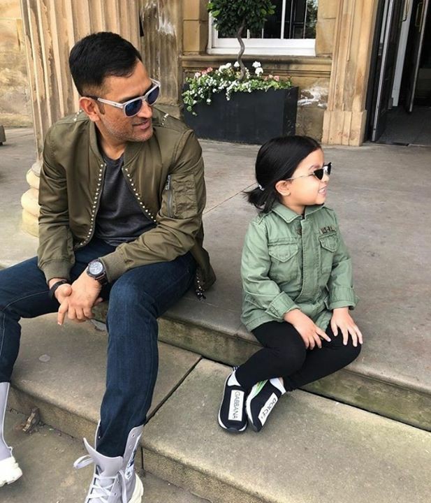 SiDdiqUi_FaRiY's tweet photo. Happiest Birthday to you princess ! 
Stay blessed. 
#HappyBirthdayZiva 
#MSDhoni https://t.co/zoJHqiWw8h