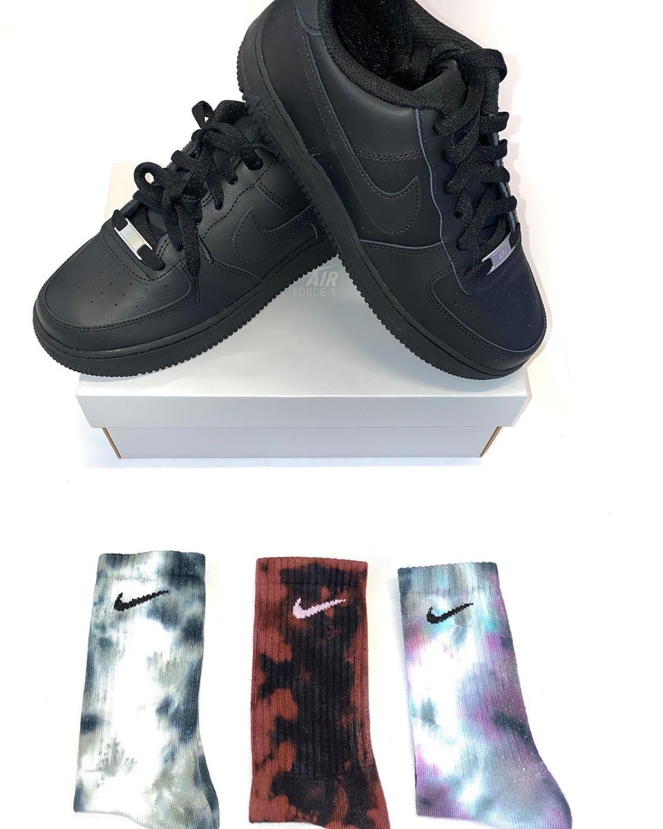 MrDyeUK's tweet photo. Nike AF1 triple black sneakers are now in stock! We are selling these with our very own sock bundle. We also now accept Clearpay. Why not spread the cost with interest free fortnightly payments! Check sneakers on our website! 💯💯
•
•
•
#sneakers #af1 #nike #shoes #socks https://t.co/nOj83Kyu7J