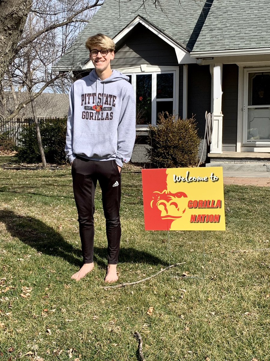PittStateBrandi's tweet photo. What a gorgeous day to welcome #FutureGorillas🦍! Showed up announced, but he was already sporting that PSU hoodie! #BeAGorilla #gorillanation #PittStateBound #gorillagroupie https://t.co/mBD1z26tDH