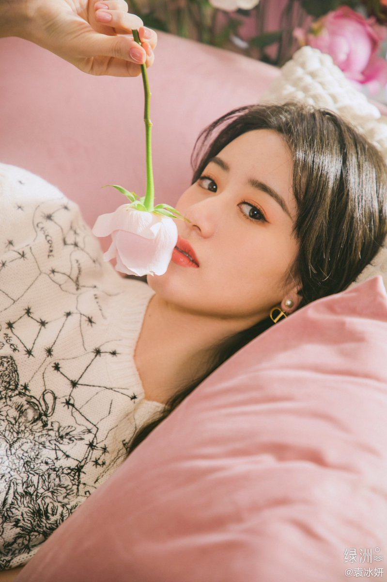 dramaskfan's tweet photo. Novas fotos da #YuanBingYan.
#袁冰妍 #CrystalYuan #LoveAndRedemption #FlyInSky #EverNight #ListeningSnowTower #RoyalHighness #TheMysticNine #TheLegendOfZu #TheLastEmperor #cdrama #dorama https://t.co/VYJt7a4CbL