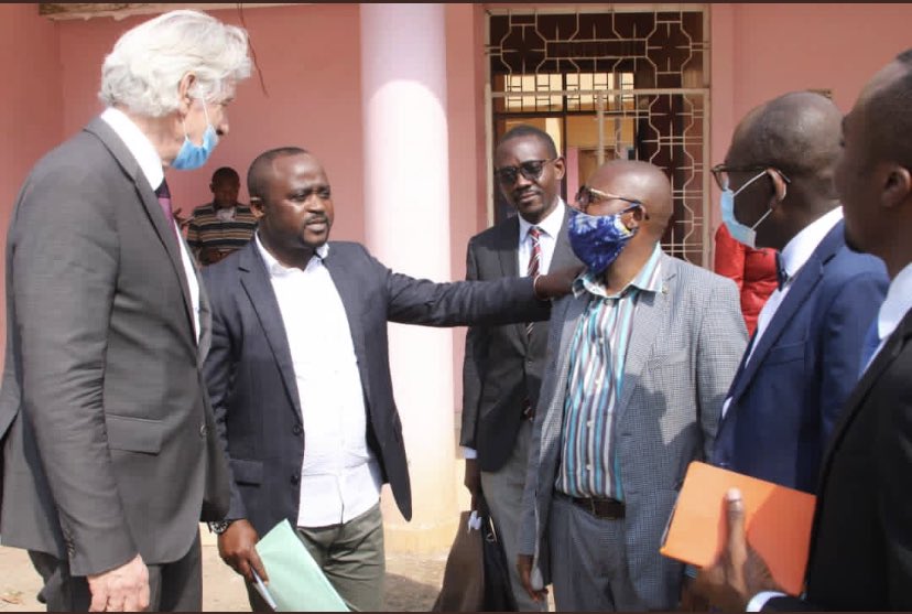AmaniKamanda2's tweet photo. J’ai accordée une audience c jour au PR du club des investisseurs Mr #EmmanuelyLudovic d #croissancePeace conduit par la délégatº @KivuTechnology au siège d l’Assemblée prov. du #sudKivu.La constructº d’une Agence d’innovation du Kivu très nécessaire pr les #Jeunes entrepreneurs https://t.co/n2MITdPbe1