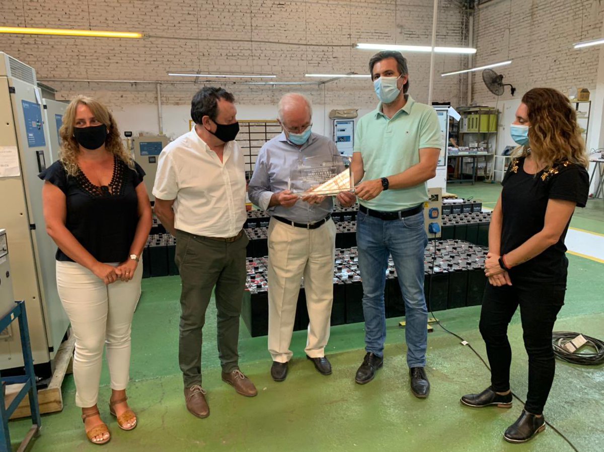 fernandosibilla's tweet photo. Sumamos una nueva industria a los beneficios de la Ley de Promoción Industrial. #Servelec una pyme cordobesa que se adapta a nuevos desafíos y produce productos innovadores para el mercado eléctrico y de la salud @accastelloedu @MICyM_Cordoba @SecIndustriacba https://t.co/E0UUyKBrDC