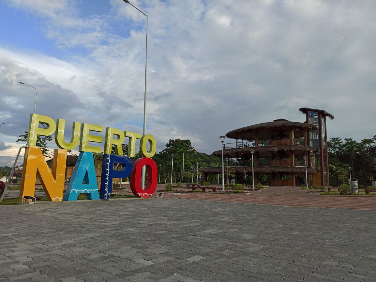 Lenin's tweet photo. El mejor homenaje a pioneros de Puerto Napo es velar por el bienestar de sus habitantes y garantizar recursos para el desarrollo productivo de la zona. Con el malecón “Los Pioneros” cumplimos nuestro compromiso de mejorar calidad de vida de miles de ecuatorianos. #SembramosFuturo https://t.co/xdC9ptxDZH
