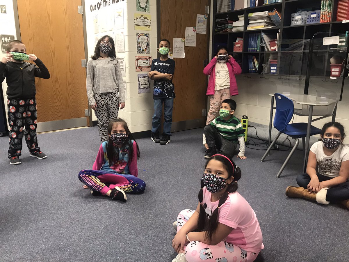 1st and 2nd Grade Kilby Tigers rocking their new masks from <a href="/Sew4Humanity/">Sew4Humanity</a> ! #Masks4Humanity