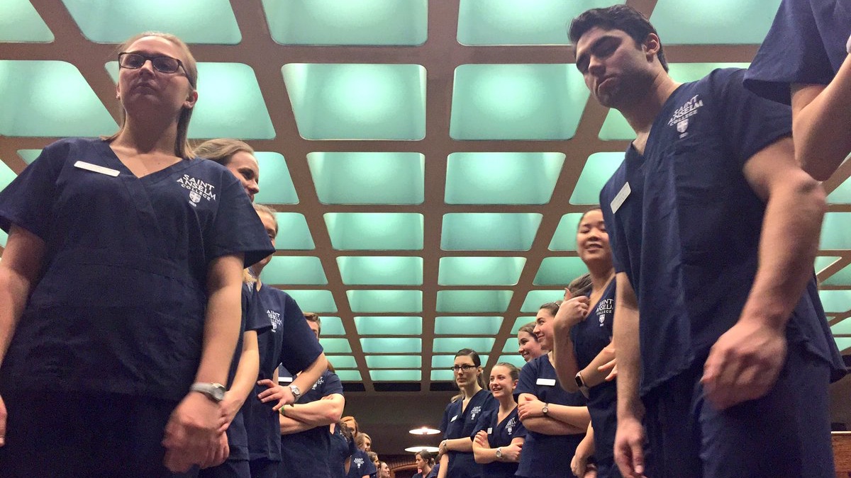 TONIGHT: We invite you to watch the Blessing of the Hands ceremony via livestream starting at 6:30 p.m. This event is a special one for sophomore student-nurses before they start clinical practice. See it here: anselm.edu/faith-service/…

<a href="/STA_CampusMin/">StA'sCampusMinistry</a> <a href="/AnselmAbbey/">Saint Anselm Abbey</a>