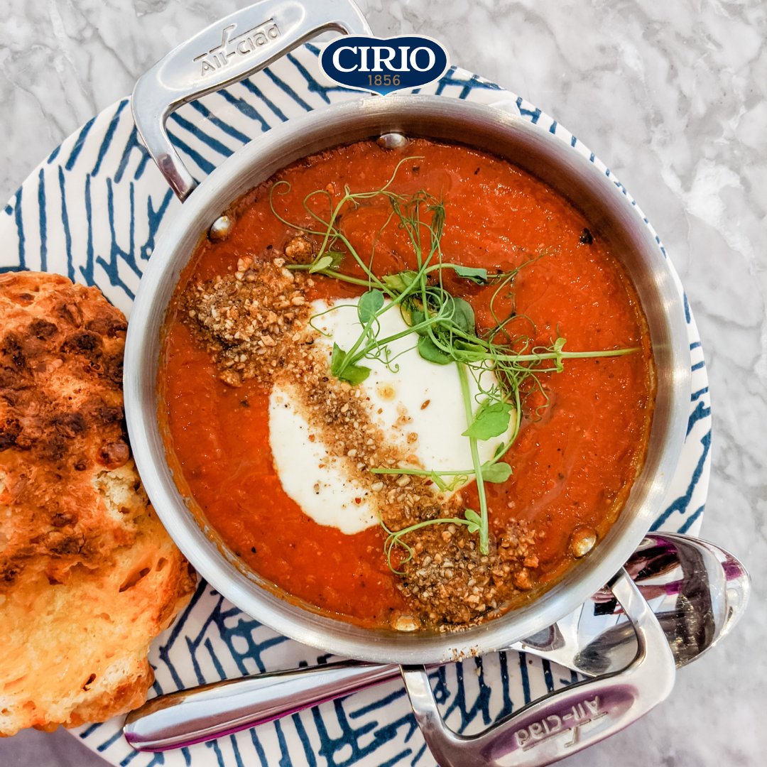 CirioUK's tweet photo. From the mid 1920's onwards, with the use of advertising & promotion, #Cirio became a recognised family name in Italy & the products were used everywhere, making it one of the best-known brands in the #Italian food industry. #AuthenticallyItalian https://t.co/nPla4V1ijd
