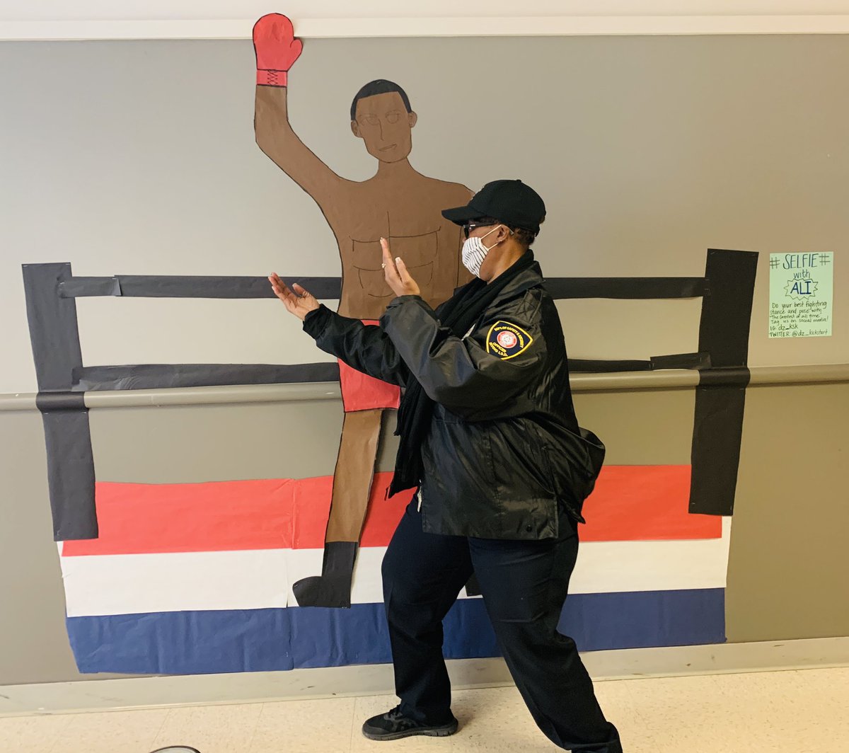 dz_kickstart's tweet photo. “I am the greatest, I said that even before I knew I was!” - Muhammad Ali   Stop by the @KICKSTART_KIDS room and take a #selfiewithali in honor of #BlackHistoryMonth  @deZavalaMS https://t.co/jqEdIb6e6Y