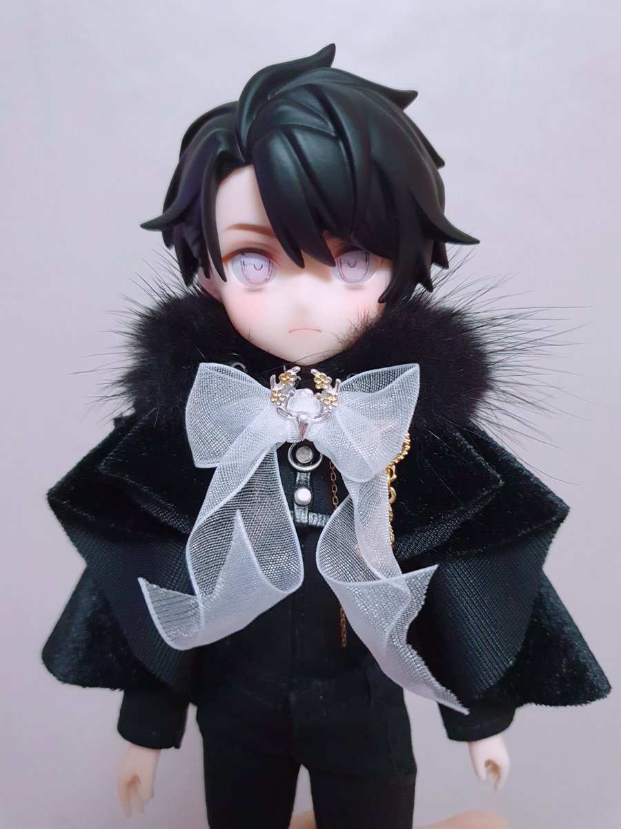 심심해서 브로치 만들었음 반투명 리본 조아