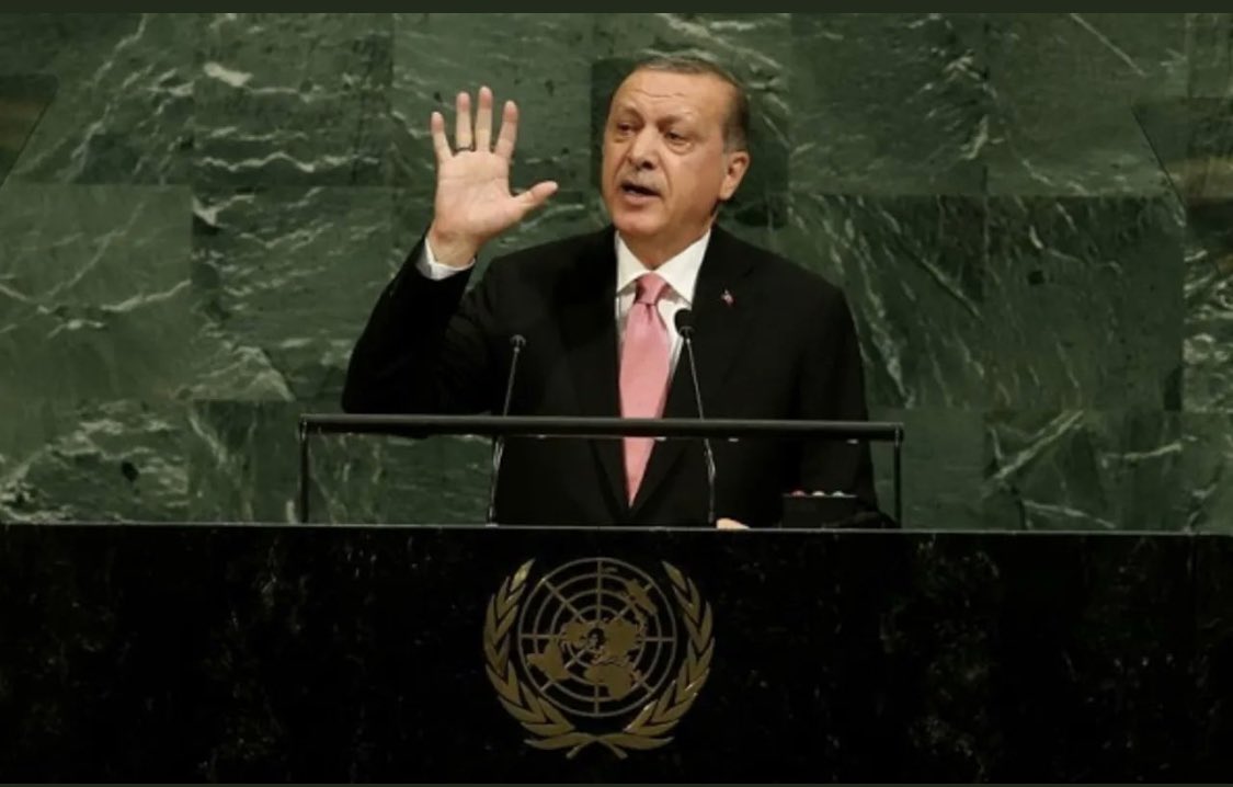 İnandığımız yolda sonuna kadar yürümeye devam edeceğiz...
#ErdoğanınYanındayız