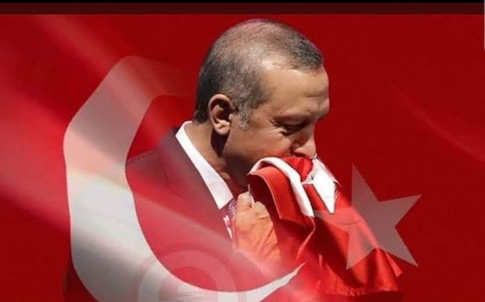 ramazancan0071's tweet photo. “Zalim’e dur,
Mazlum’a geç diyen”
#ErdoğanınYanındayız https://t.co/rbLRmLO94T