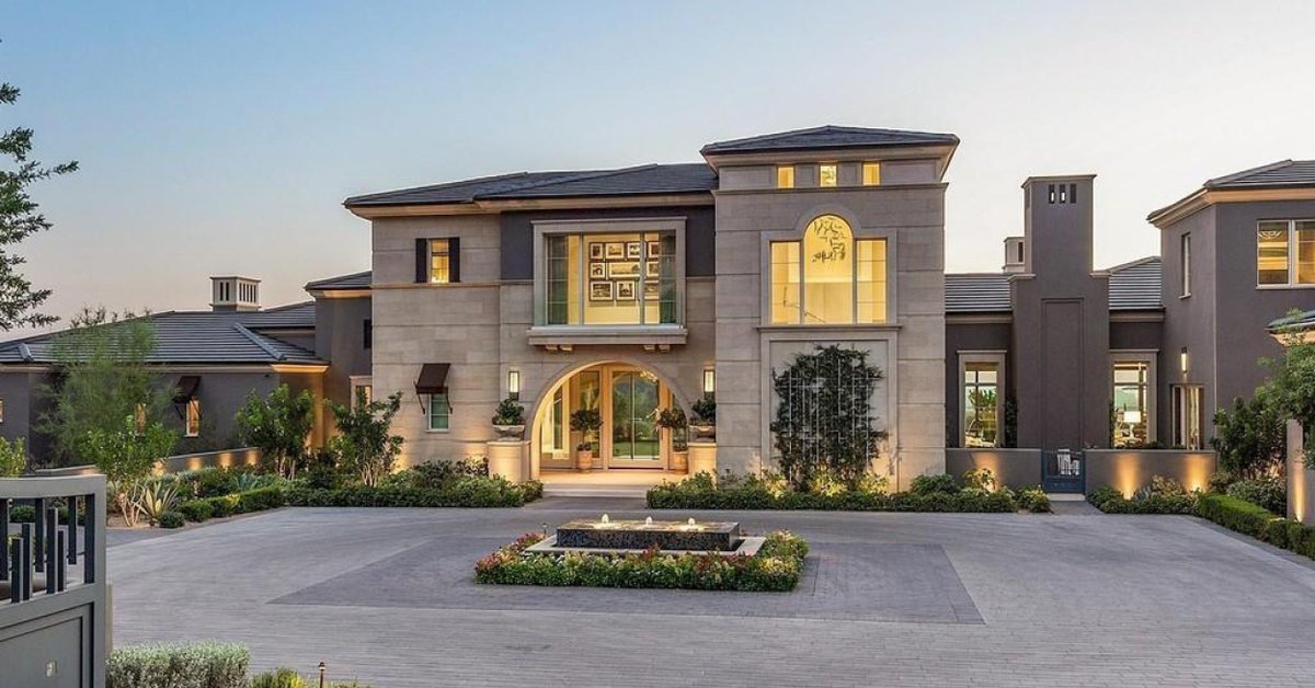 Congratulations to Ryan Hass of our Camelback Tower office for representing the buyer of this Upper Canyon Silverleaf estate in Scottsdale for $21,000,000! This sale is the second highest residential sale in AZ according to the Mulitple Listing Service. ow.ly/ili250DsJoe