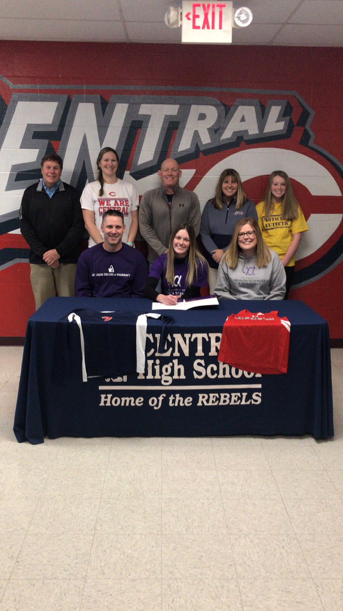 rebelsR3_sports's tweet photo. Congratulations to Liberty Coleman on continuing her playing career at St. Louis College of Pharmacy!  She will be participating in Volleyball and Track and Field!  Way to go Libby!  @MyMoInfoSports @CHSPepClub1 @KFMOsports @MattKing_Sports @_libertycoleman https://t.co/hfB5aP7pJD