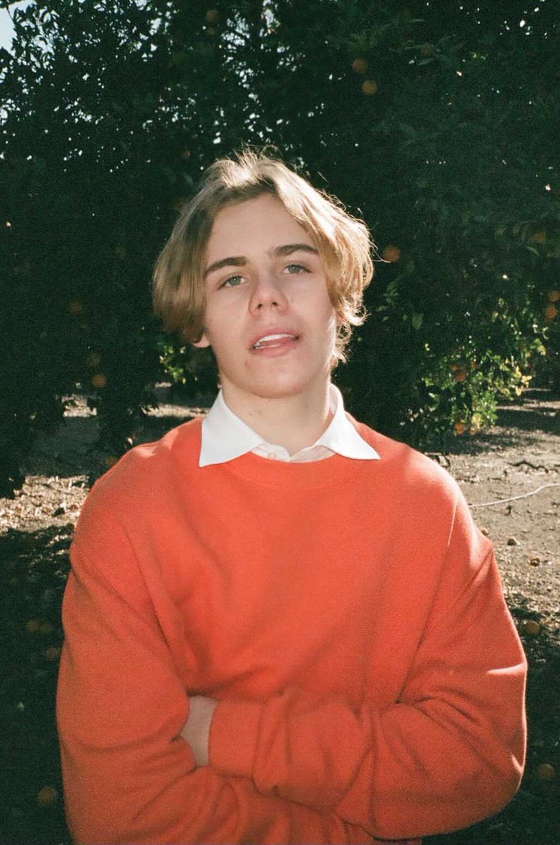 thekidlaroi's tweet image. Ello mate