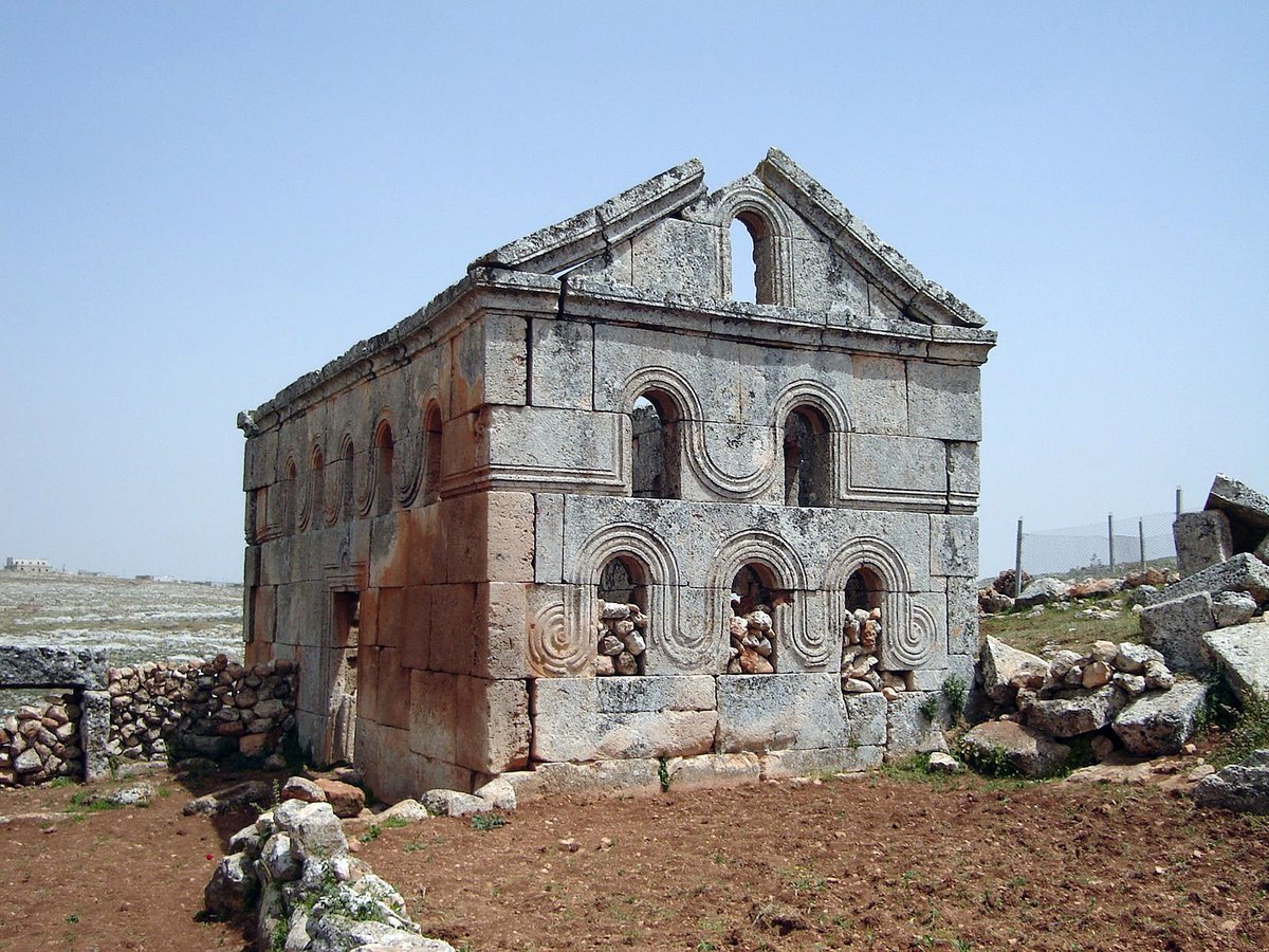 HistoryJourneys's tweet photo. The Dead Cities are a group of 700 settlements in Northern Syria built by the Byzantines from the 1st to 7th centuries and abandoned between the 8th to 10th centuries. These well preserved villages paints a vivid picture of what life in Roman Syria looked like in Late Antiquity https://t.co/9TvjRIKT6C