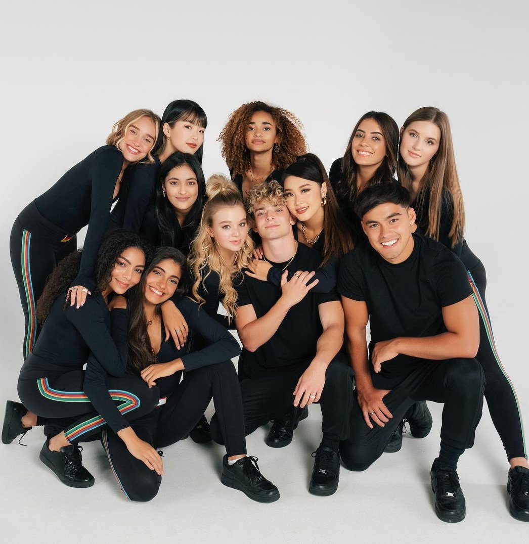 streamnowunited's tweet photo. Estamos de volta! 🖤 @streamnowunited https://t.co/rtmXMnOt0s