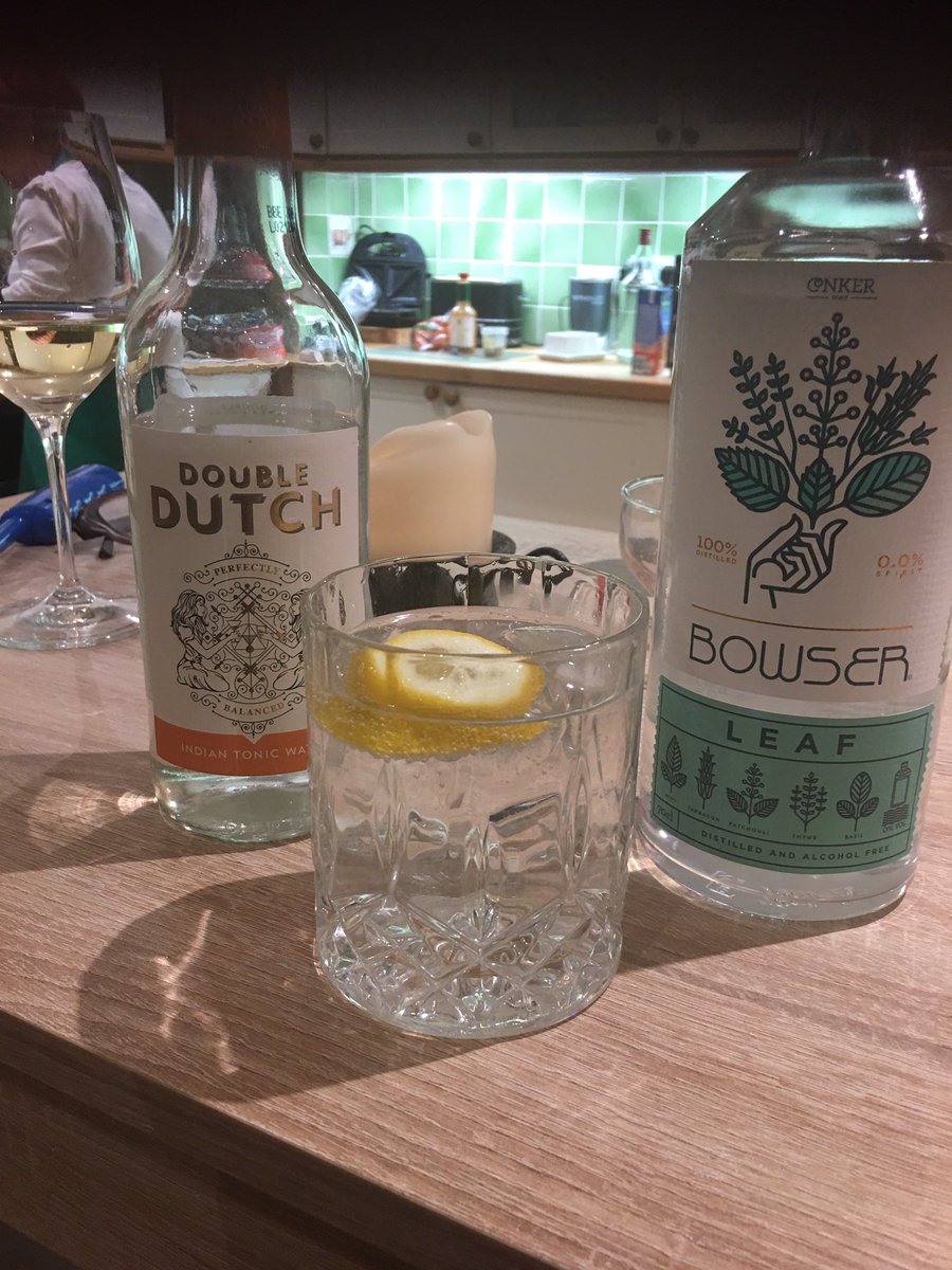 #DryFeb day 5 with #Bowser 0.0% <a href="/ConkerSpirit/">Conker Spirit</a> distilled with #NewForest botanicals plus <a href="/DoubleDutchMix/">Double Dutch Drinks</a> #IndianTonicWater #dryfebruary