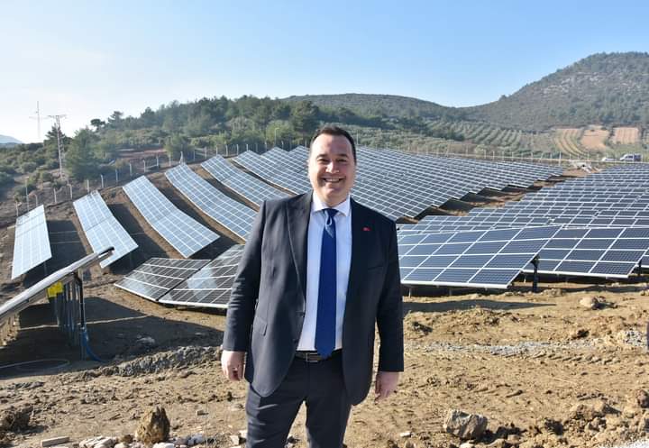 Deryaaats's tweet photo. AKHİSAR'A SÖZÜMÜZ VAR DEMİŞTİ 🤗YAPTIKLARI YAPACAKLARININ KANITI🍀SİZ  DE AKHİSAR'A ÇOK YAKIŞTINIZ BAŞKANIM🍀🤗 @besimecz https://t.co/dyHcyWw2NC
