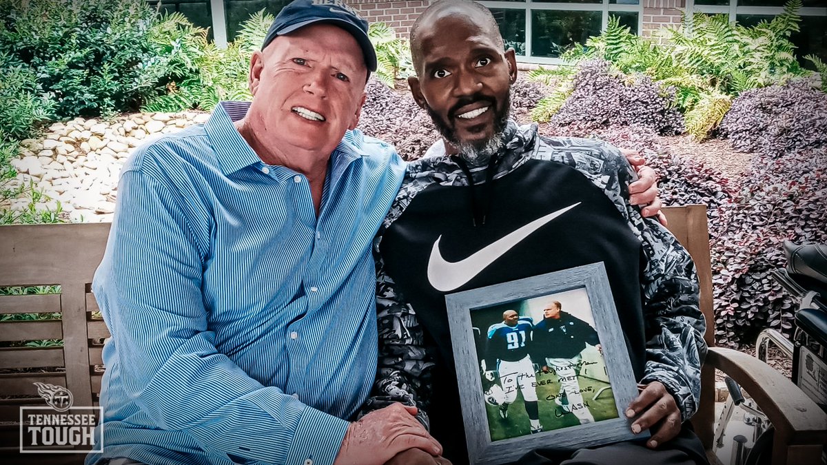 jwyattsports's tweet image. Former @Titans DL Josh Evans passes away at age 48.

"We will remember his big personality and even bigger smile. We send our condolences to his family and friends in this difficult time."

READ bit.ly/3cSNLSO