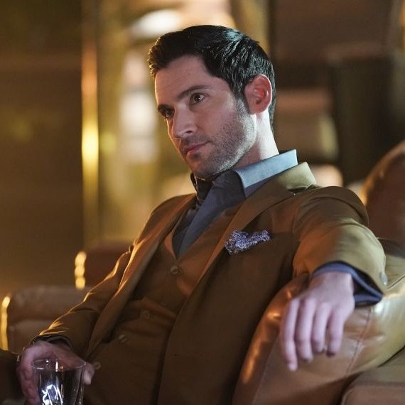 When you touch Tom Ellis A thread #TomEllis  #Lucifer