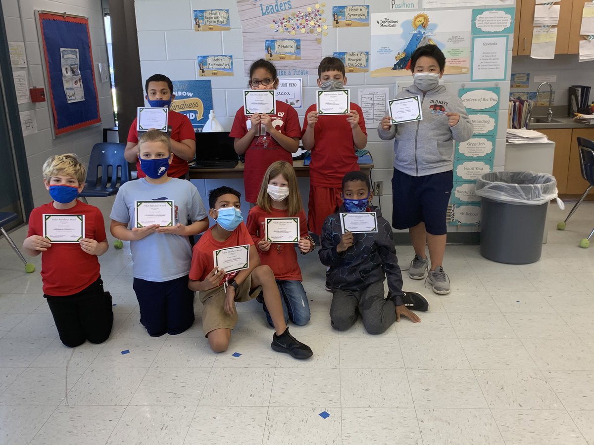 3rdLanier's tweet photo. Congratulations to our 3rd grade students had perfect attendance, honor roll, and citizenship! Keep up the great work!! #DareToLead 🐬 https://t.co/a3RUvuktKI