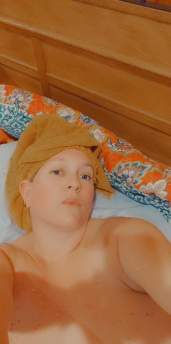 #FridayFeeling #hotwife #sharedwife   https://t.co/Mq9VQ93cLz https://t.co/V1CAbmUB8R<a href="/tag/fridayfeeling"class="tags">#FridayFeeling</a><a href="/tag/hotwife"class="tags">#hotwife</a><a href="/tag/sharedwife"class="tags">#sharedwife</a>