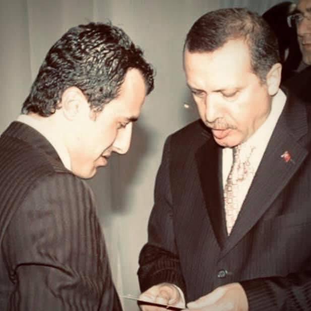 Murat1Kant's tweet photo. Dün....Bugün....Yarın....

Biz ÖLüMüNe ÖLüMüNe 

#ErdoğanınYanındayız https://t.co/c0kseB2pM2