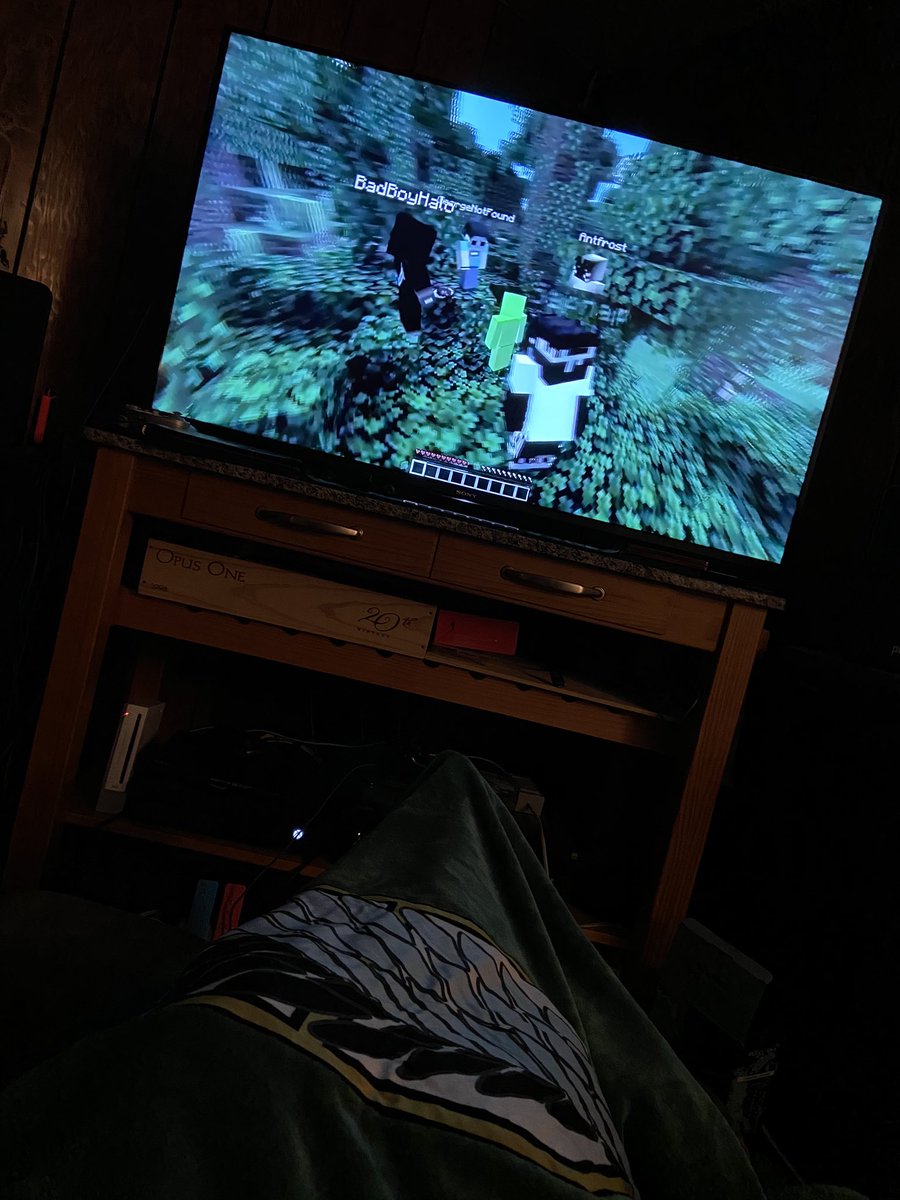 ColbyRobbe's tweet photo. @dreamwastaken #Minecraftmanhunt #ManhuntMovie just finished my gov homework😪 https://t.co/8TUQv68pUf