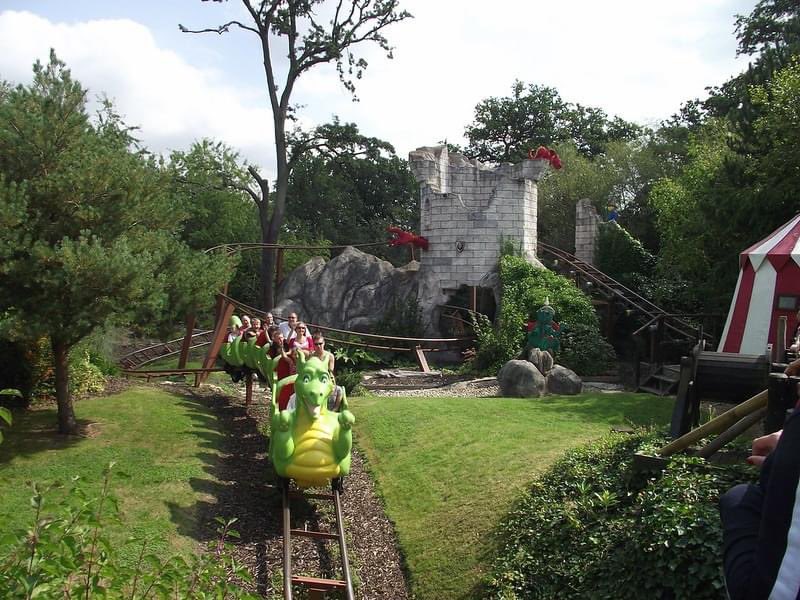 CoasterMadMatt's tweet photo. #RollerCoaster of the Day - 36/365: #DragonsApprentice, #LegolandWindsor, #Berkshire, #England @LEGOLANDWindsor #RollerCoasters #Coasters #Rides
The original #photo can be seen here - https://t.co/t8LtcznVJN
For more #photos of the #coaster click here - https://t.co/stzk6bSuEY https://t.co/dMScgMmvRm