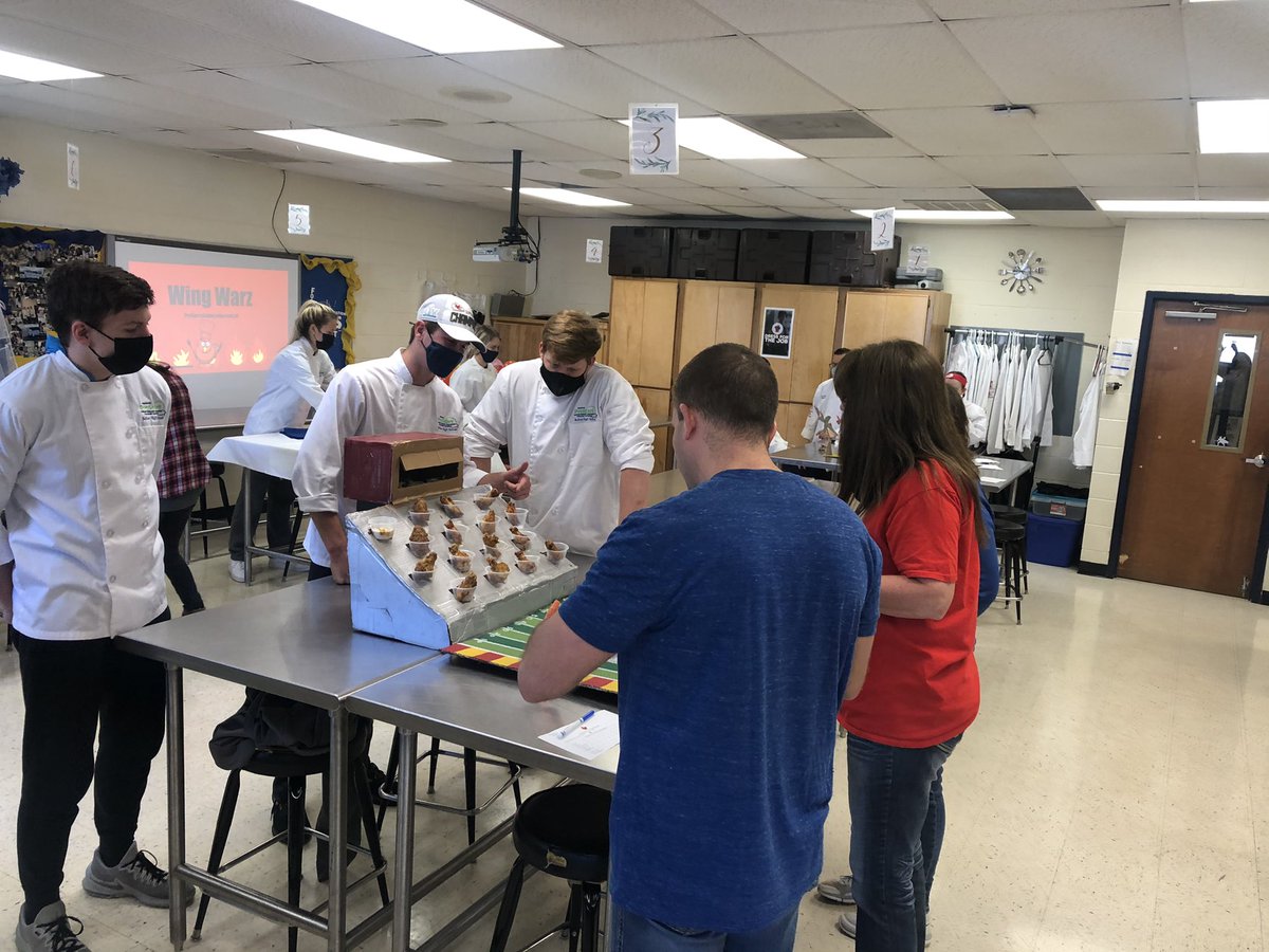 Sjohnston323's tweet photo. ProStart students rocked it today during their chicken wings cook off!! #BHSProStart #GoLiberators #WingWarz #ProStart https://t.co/Ngbmyxzv9e