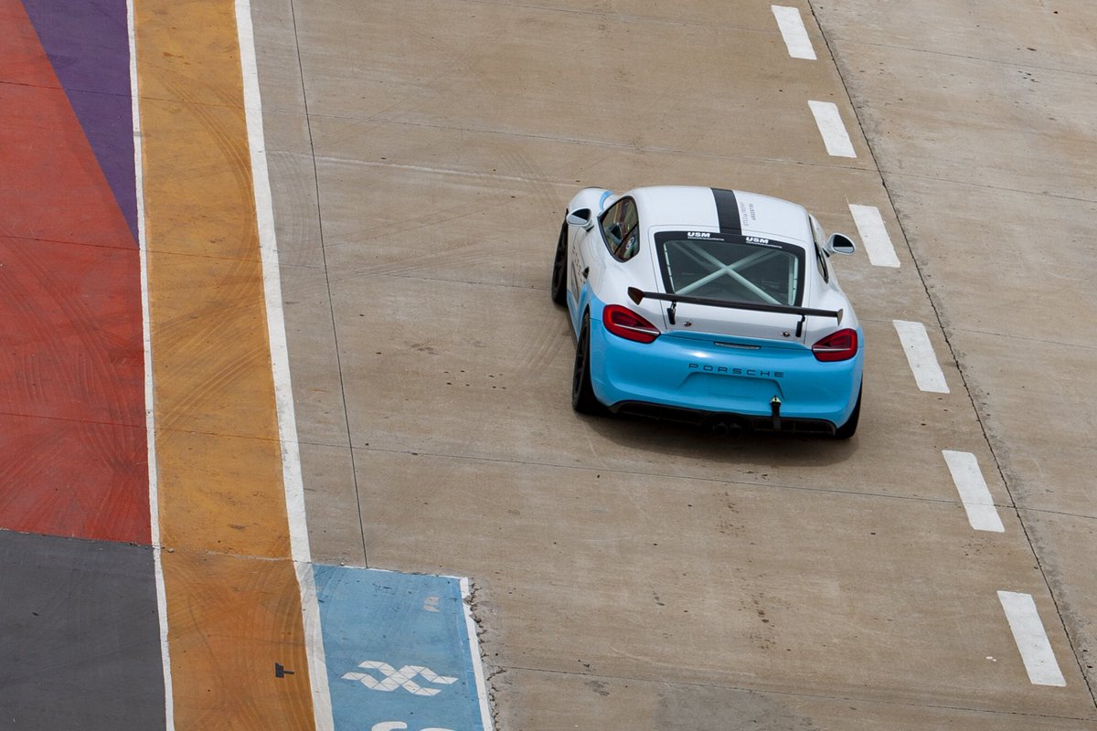 PorscheSCArg's tweet photo. 🚥🏁 Instrucción, formación, capacitación, los pilares de Porsche Sprint Challenge Argentina en sus Clínicas de Manejo Deportivo.
Ideales para quienes quieren iniciar su camino en la competición, o potenciar las aptitudes de manejo.
.
👉 Escribinos a driver@porschegt3cup.com.ar https://t.co/broDwxA6sf