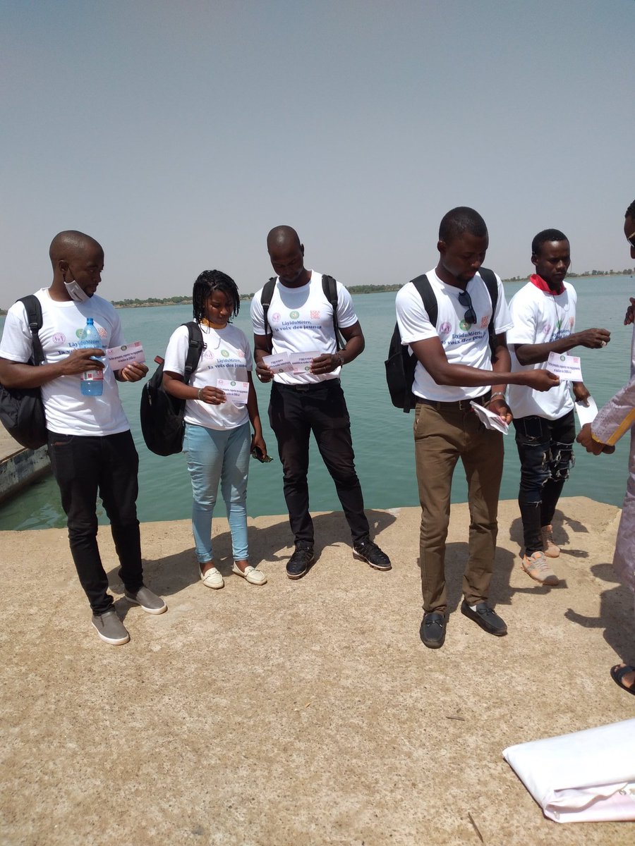 Bouba_Diarra1's tweet photo. LayiduMetre,la voix des Jeunes 
#FSN2021
#AMSOPT
#EQUIPOP 
@layidumetre 
@RJASRPFMali1 
#GPSP https://t.co/4jfDfgZciq